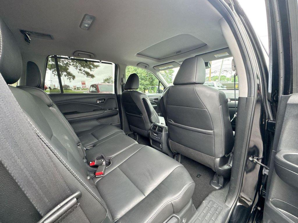used 2022 Honda Pilot car, priced at $28,990
