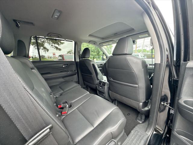 used 2022 Honda Pilot car, priced at $29,490