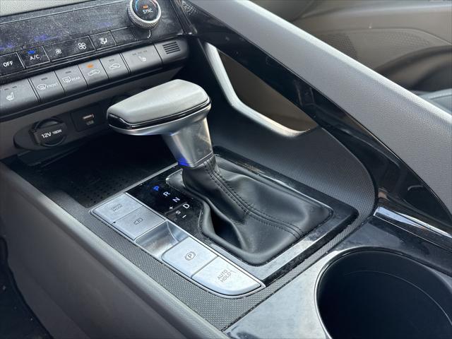 used 2023 Hyundai Elantra car