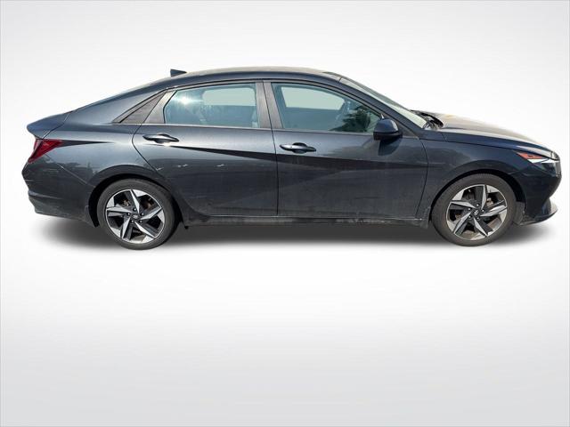 used 2023 Hyundai Elantra car