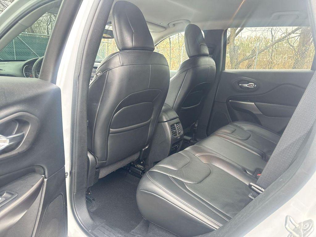 used 2019 Jeep Cherokee car, priced at $14,290