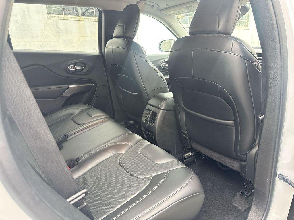 used 2019 Jeep Cherokee car, priced at $14,290