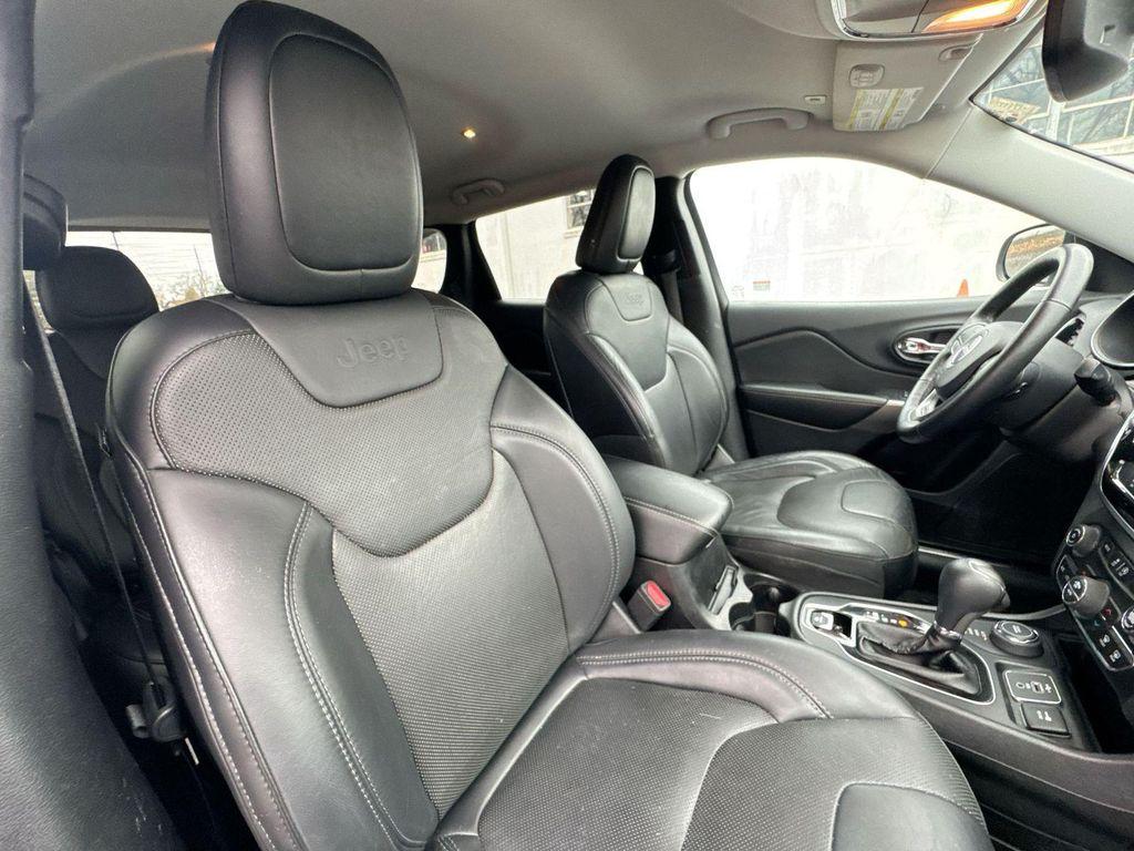 used 2019 Jeep Cherokee car, priced at $14,290