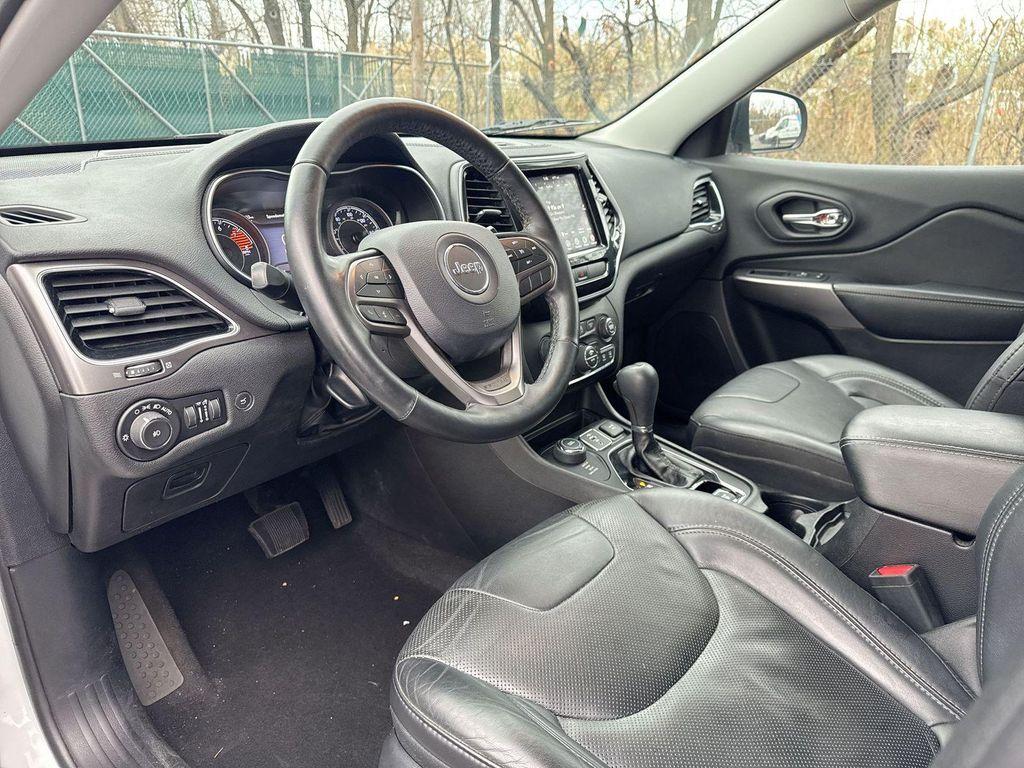 used 2019 Jeep Cherokee car, priced at $14,290