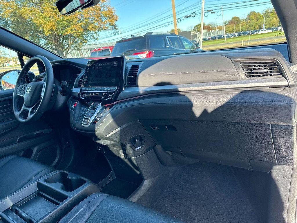 used 2023 Honda Odyssey car, priced at $33,590