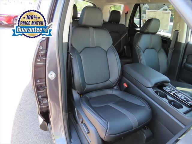 new 2025 Honda Pilot car, priced at $44,659