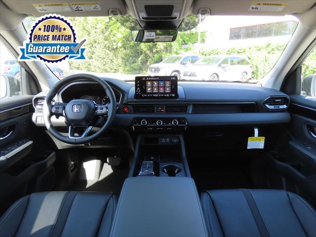 new 2025 Honda Pilot car, priced at $44,659