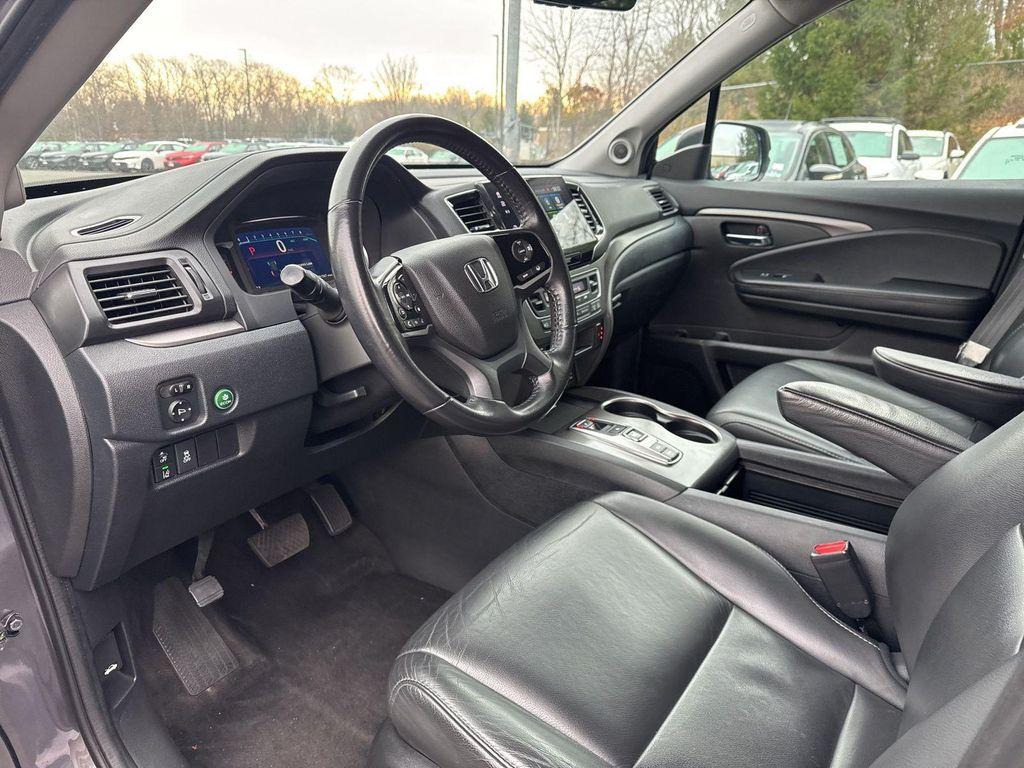 used 2022 Honda Pilot car, priced at $24,690