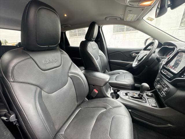 used 2019 Jeep Cherokee car, priced at $16,010