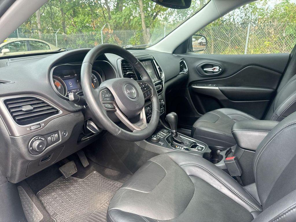 used 2019 Jeep Cherokee car, priced at $13,790