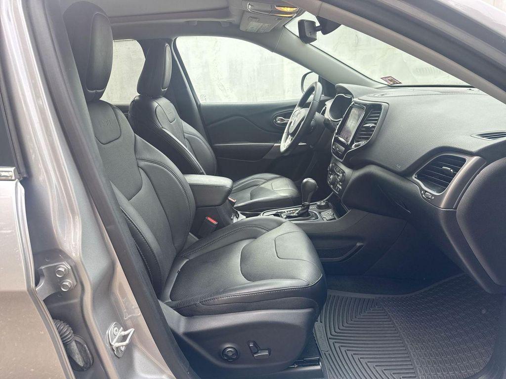 used 2019 Jeep Cherokee car, priced at $13,790