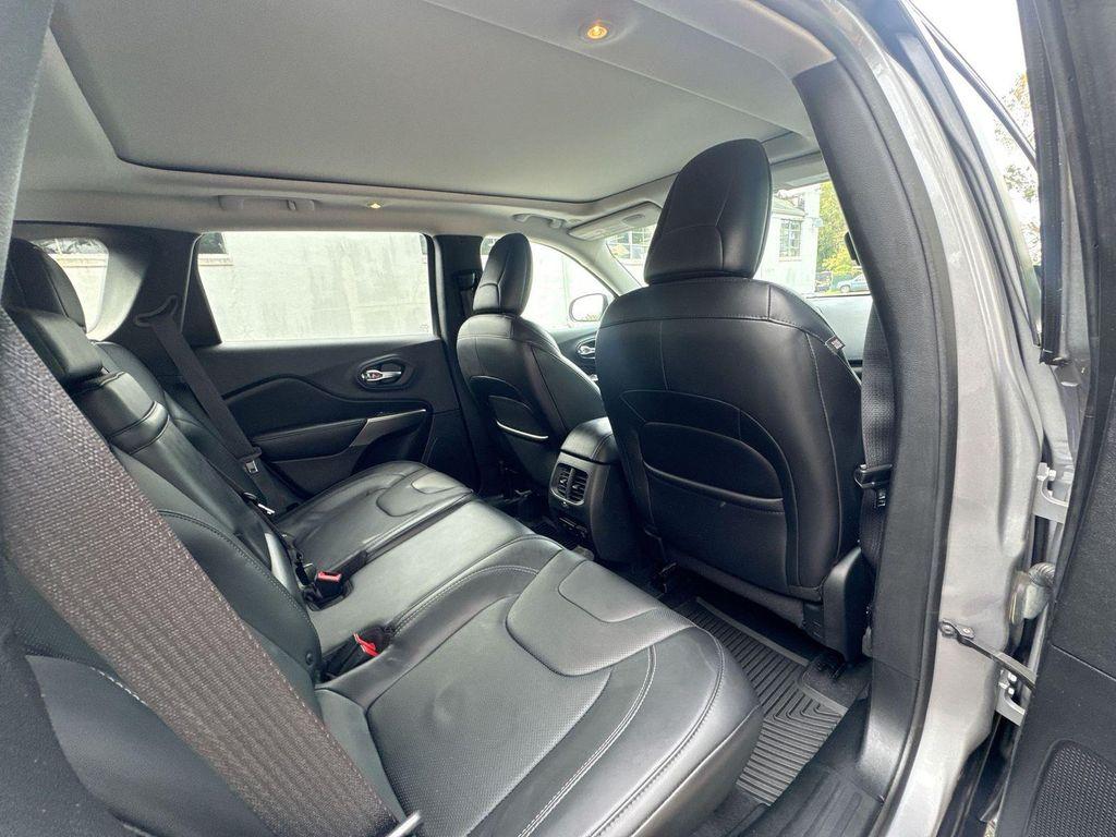 used 2019 Jeep Cherokee car, priced at $13,790