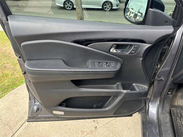 used 2020 Honda Pilot car, priced at $24,995