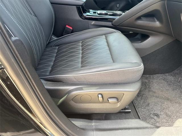 used 2022 Buick Envision car, priced at $28,500