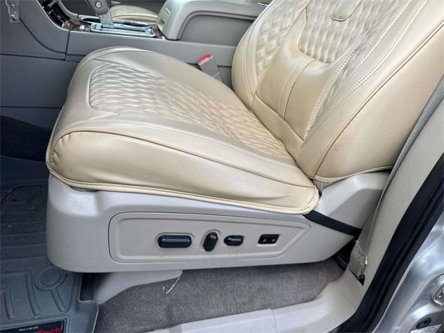 used 2014 Lincoln Navigator car, priced at $12,500