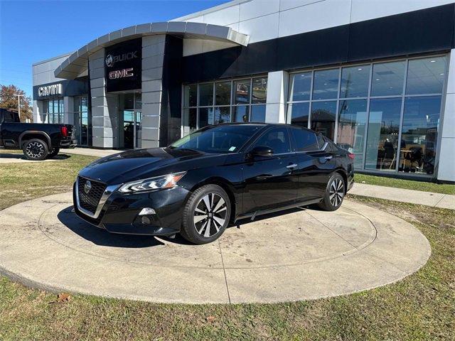 used 2019 Nissan Altima car, priced at $19,377