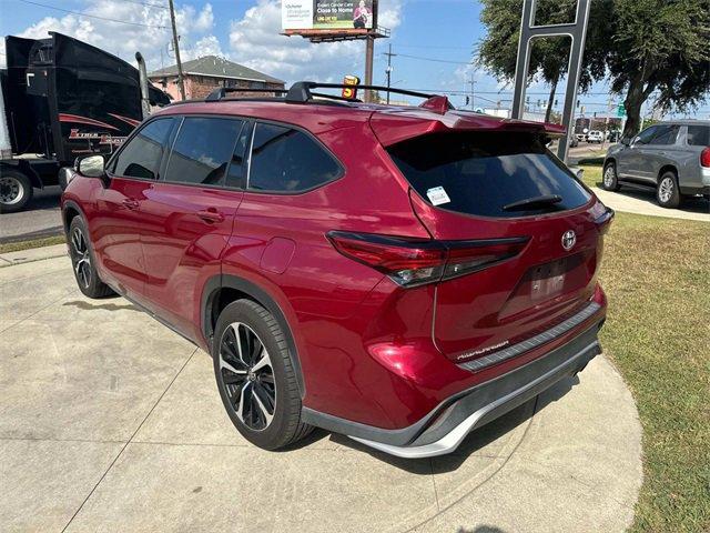 used 2022 Toyota Highlander car, priced at $33,249