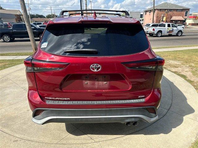 used 2022 Toyota Highlander car, priced at $33,249