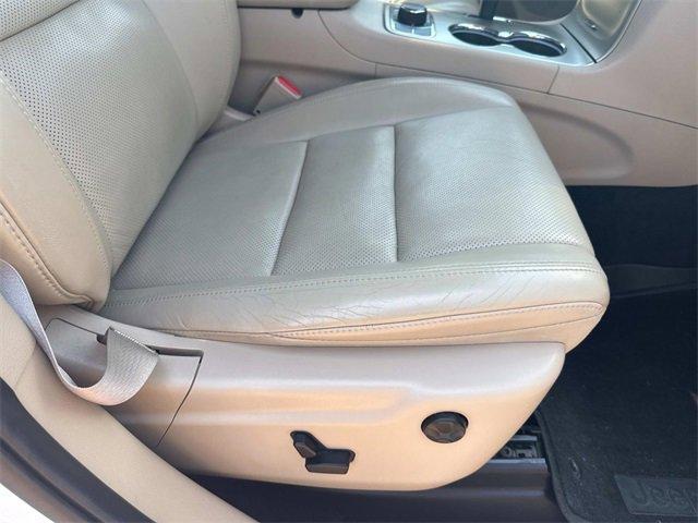 used 2015 Jeep Grand Cherokee car, priced at $13,500