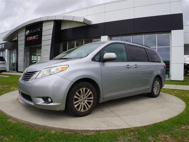 used 2016 Toyota Sienna car, priced at $20,282