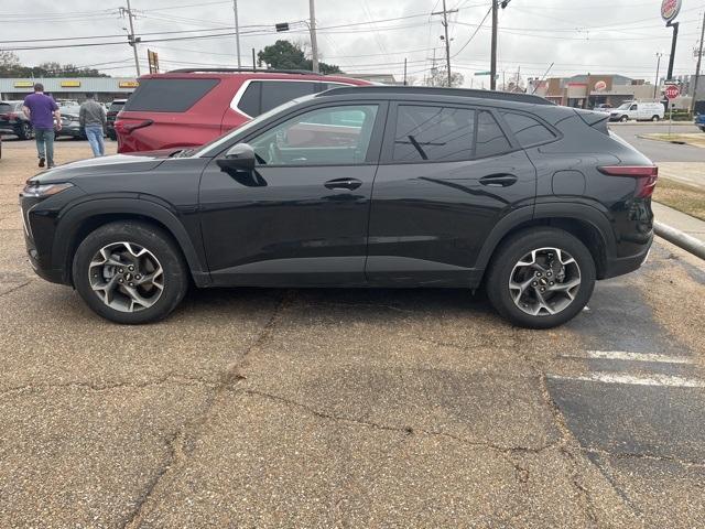 used 2024 Chevrolet Trax car, priced at $24,254