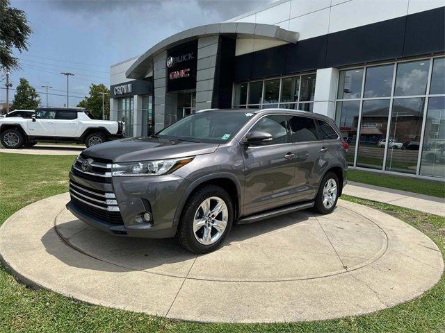 used 2018 Toyota Highlander car, priced at $27,995