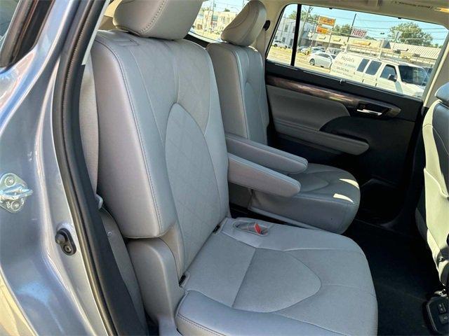 used 2022 Toyota Highlander car, priced at $40,936