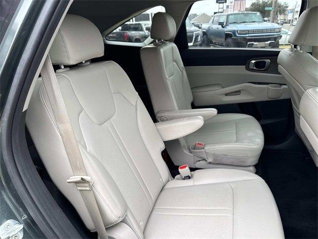 used 2022 Kia Sorento car, priced at $27,273