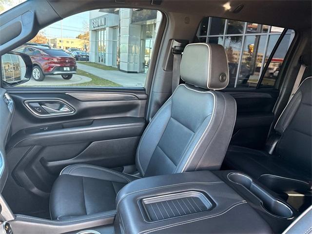 used 2022 GMC Yukon XL car, priced at $43,994