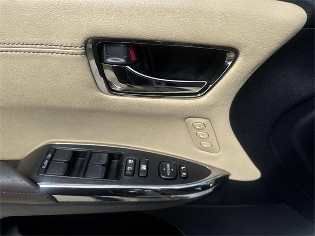 used 2013 Toyota Avalon Hybrid car, priced at $11,500
