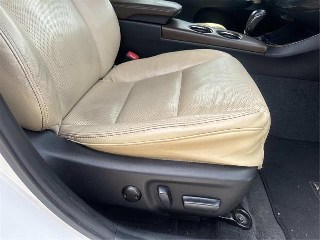 used 2013 Toyota Avalon Hybrid car, priced at $11,500