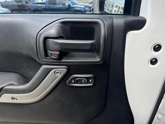 used 2015 Jeep Wrangler Unlimited car, priced at $21,995