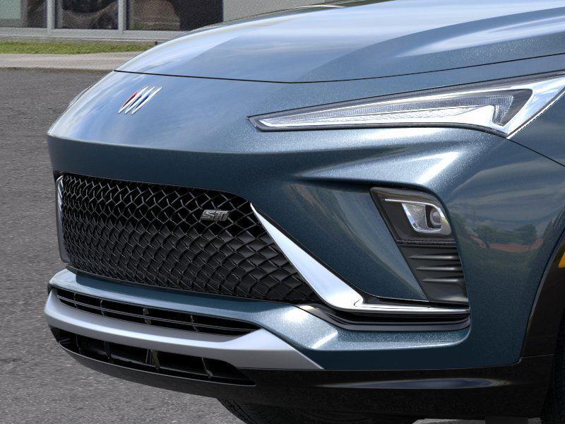 new 2025 Buick Envista car, priced at $27,285