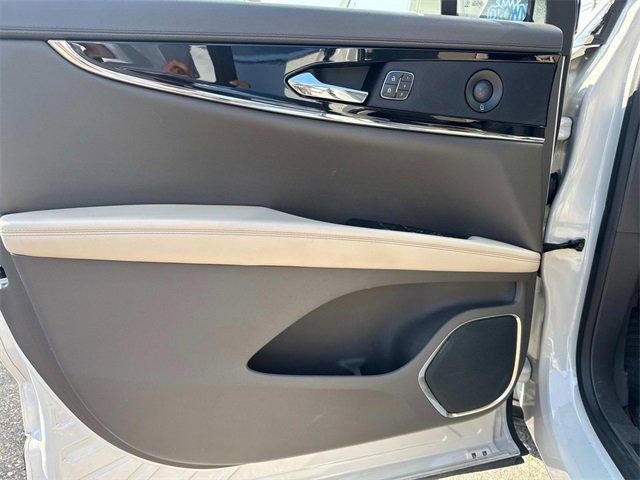 used 2022 Lincoln Nautilus car, priced at $33,500