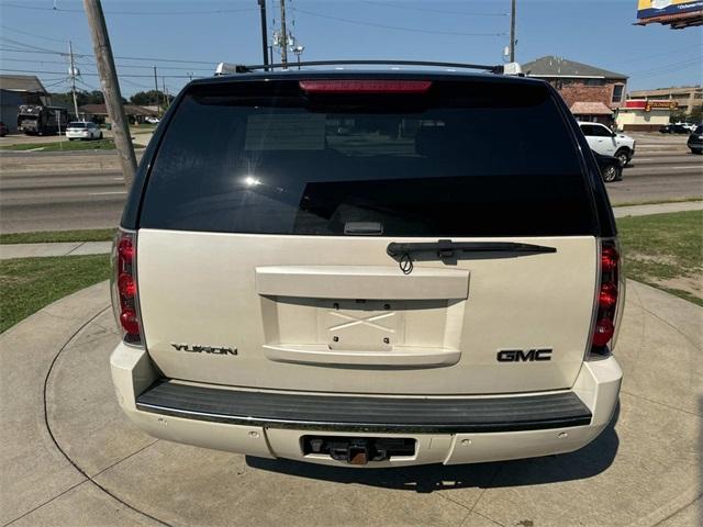 used 2013 GMC Yukon car, priced at $15,852