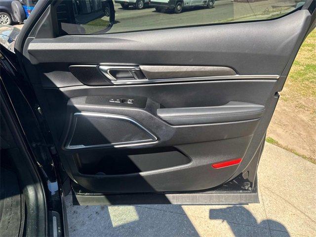 used 2024 Kia Telluride car, priced at $44,995
