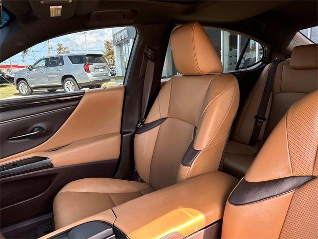 used 2019 Lexus ES 350 car, priced at $25,156