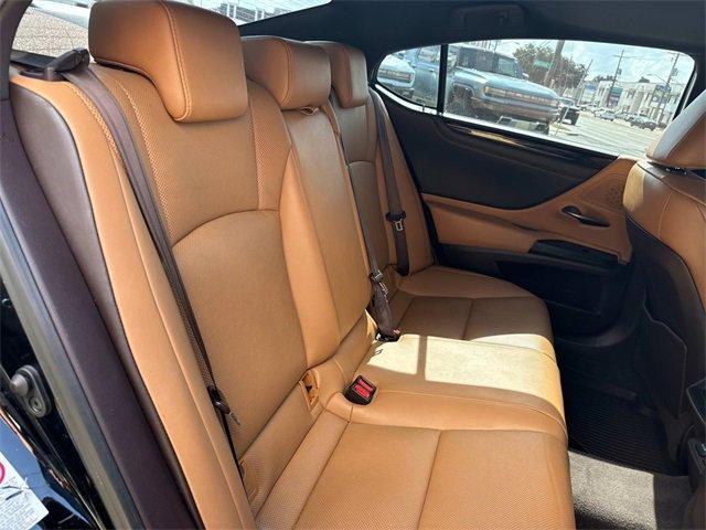 used 2019 Lexus ES 350 car, priced at $25,156