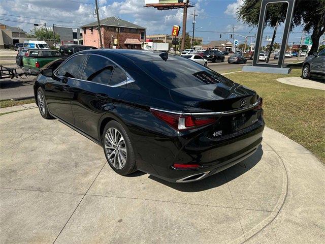 used 2019 Lexus ES 350 car, priced at $25,156