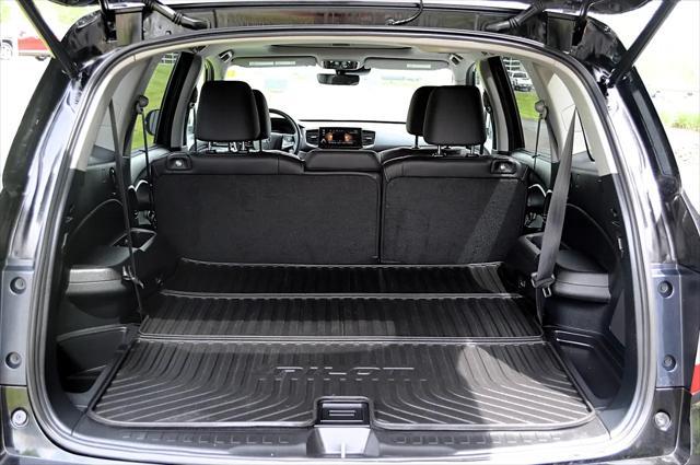 used 2022 Honda Pilot car, priced at $37,950