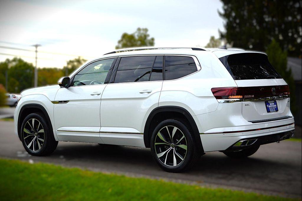 used 2024 Volkswagen Atlas car, priced at $40,950