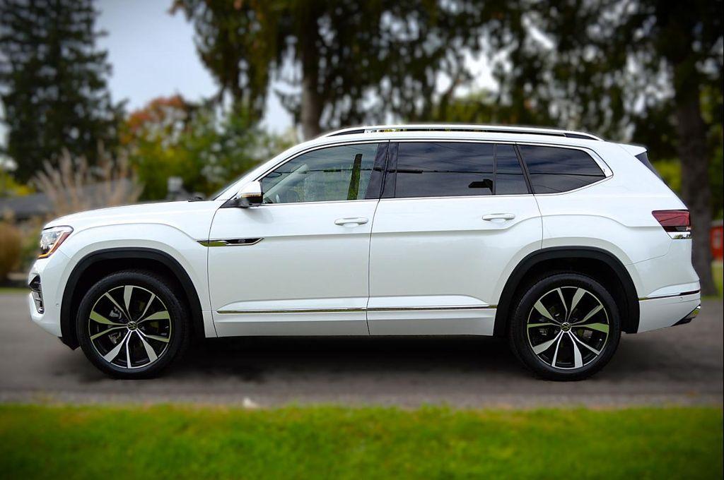 used 2024 Volkswagen Atlas car, priced at $40,950