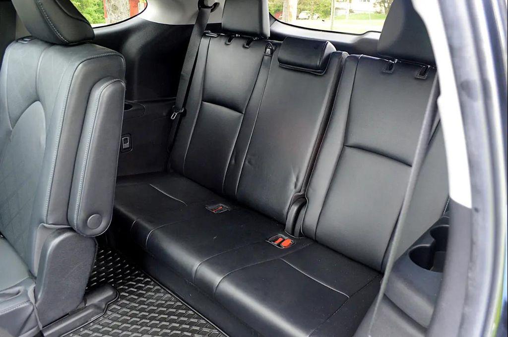 used 2023 Toyota Highlander car, priced at $39,950