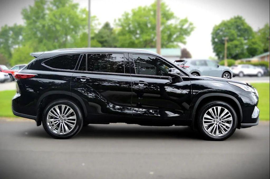 used 2023 Toyota Highlander car, priced at $39,950