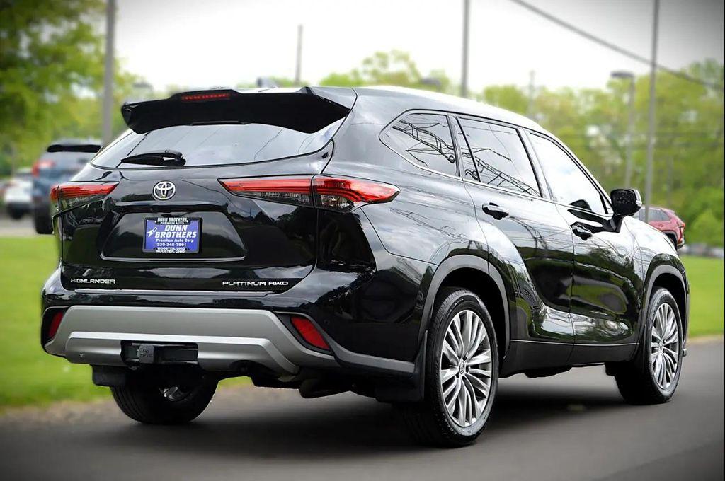 used 2023 Toyota Highlander car, priced at $39,950