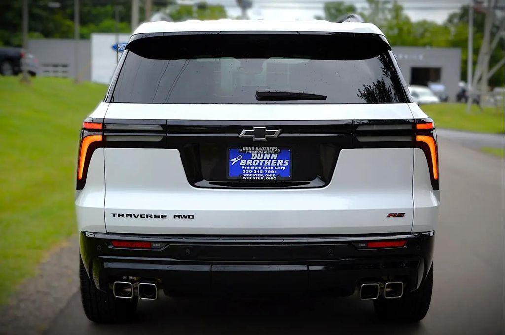 used 2024 Chevrolet Traverse car, priced at $54,950