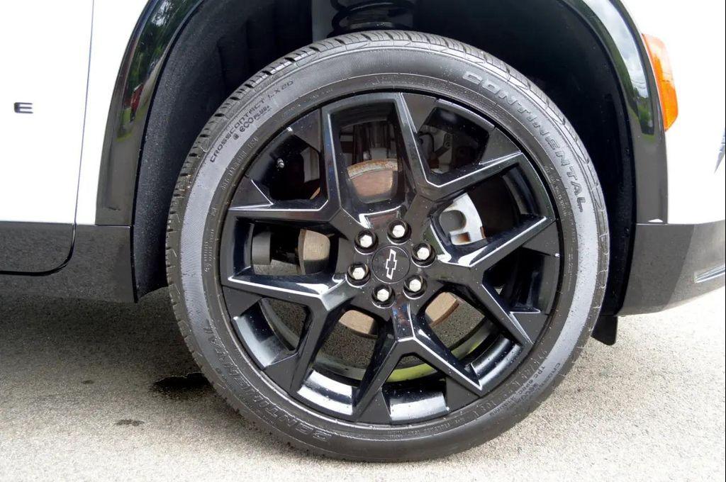 used 2024 Chevrolet Traverse car, priced at $54,950