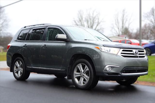 used 2013 Toyota Highlander car, priced at $10,950