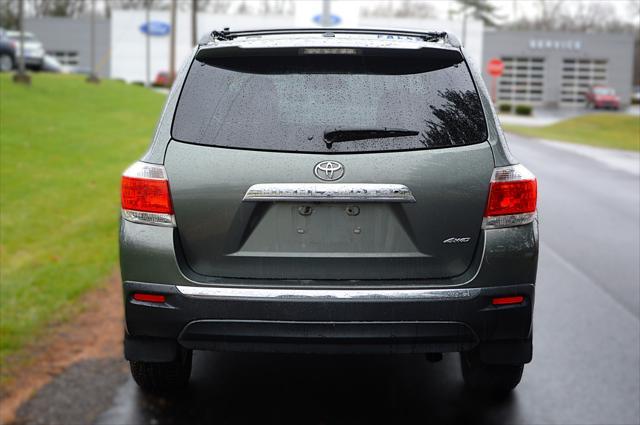 used 2013 Toyota Highlander car, priced at $10,950