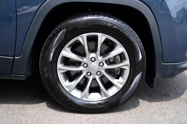 used 2020 Jeep Cherokee car, priced at $17,950
